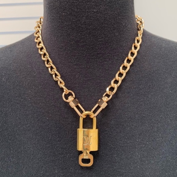 COA Authentic Louis Vuitton Lock &amp; Key Necklace available in different #’s L - Picture 6 of 16